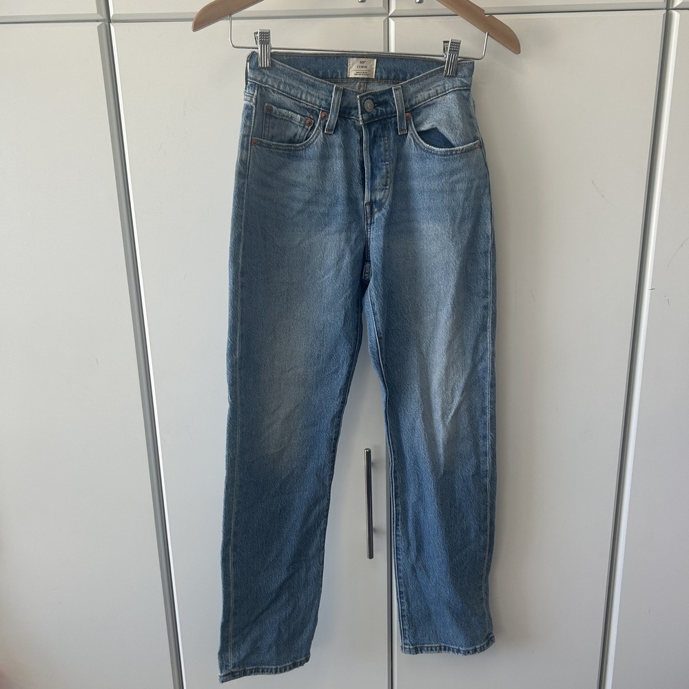 Levis 501 Curve High Rise Straight Leg Jeans Medium Wash Blue W24 L30
